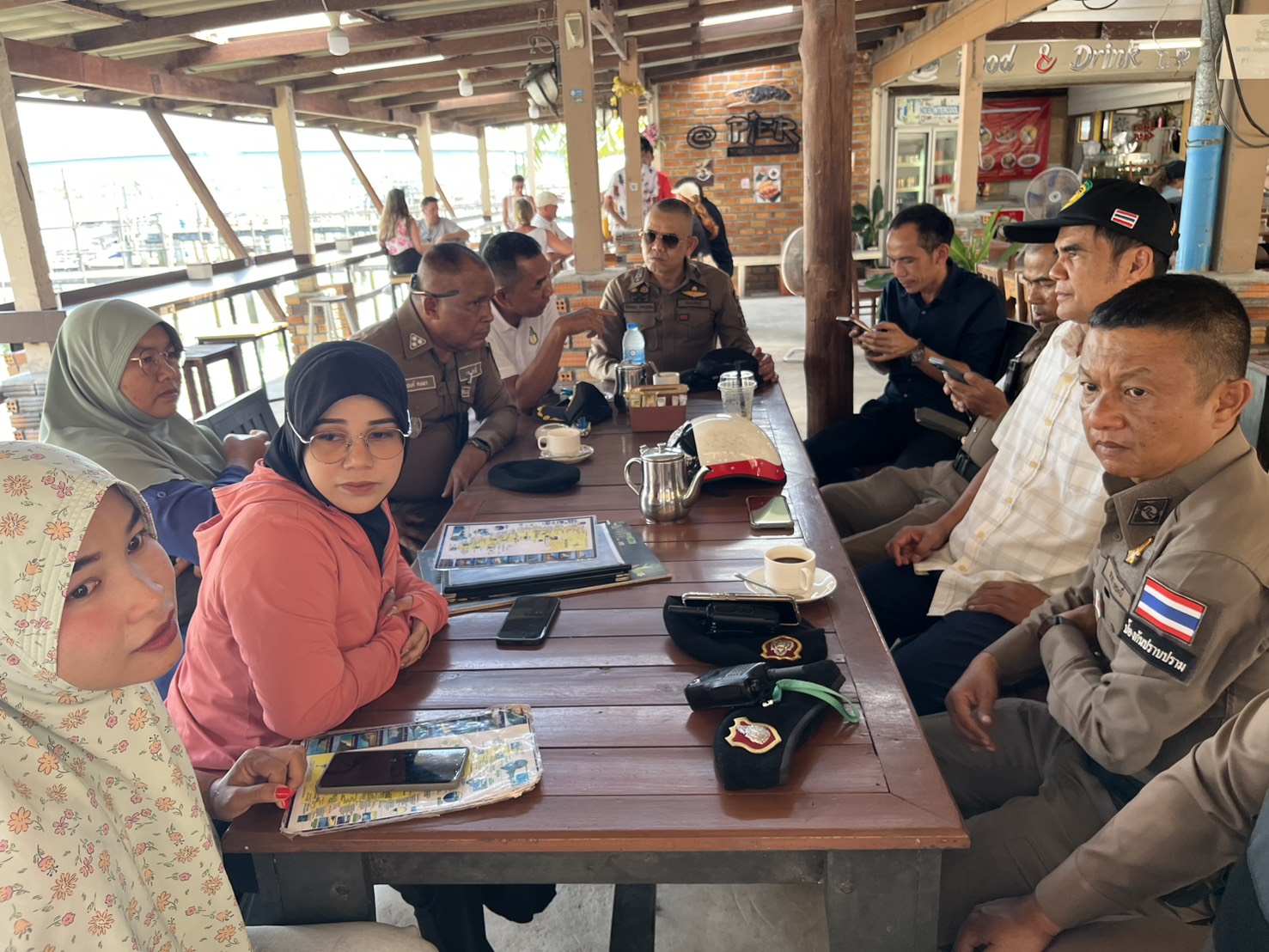 🎋 ทต.ศาลาด่าน ร่วมกับ สภ.เกาะลันตา ลงพื้นที่จัดระเบียบท่าเทียบเรือบ้านศาลาด่าน ต้อนรับการท่องเที่ยวเกาะลันตา