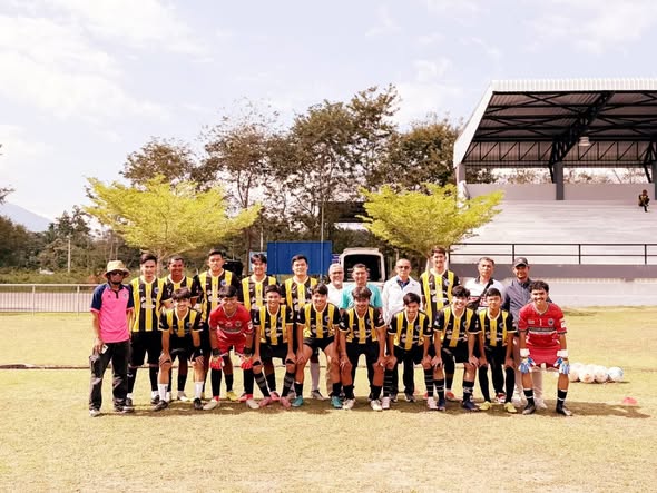 บรรยากาศ Friendly Match โปรแกรมอุ่นเครื่อง "อบต.หน้าเขา พบกับ ทต.ศาลาด่าน"