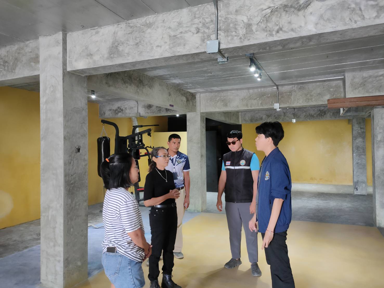 ทต.ศาลาด่าน ตรวจประเมินสถานประกอบการในพื้นที่ตำบลศาลาด่าน เพื่อพิจารณาออก/ต่ออายุ (ใบอนุญาต/หนังสือรับรอง) ตามที่สถานประกอบการยื่นคำขอ จำนวน 12 แห่ง "ตามกฎหมายว่าด้วยการสาธารณสุข"
