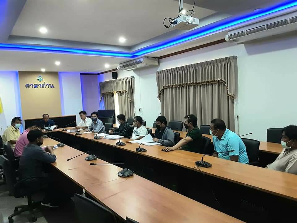 ทต.ศาลาด่าน เข้าร่วมรับฟังการประชุมสรุปปัญหาอุปสรรคการดำเนินงานการก่อสร้างถนนโครงการพัฒนาพื้นที่เฉพาะเกาะลันตาใหญ่ อำเภอเกาะลันตา จังหวัดกระบี่ ระยะที่ 2